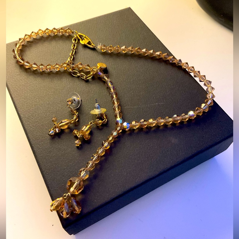 GIVENCHY GLASS BEAD NECKLACE vintage. Has matching earrings.
